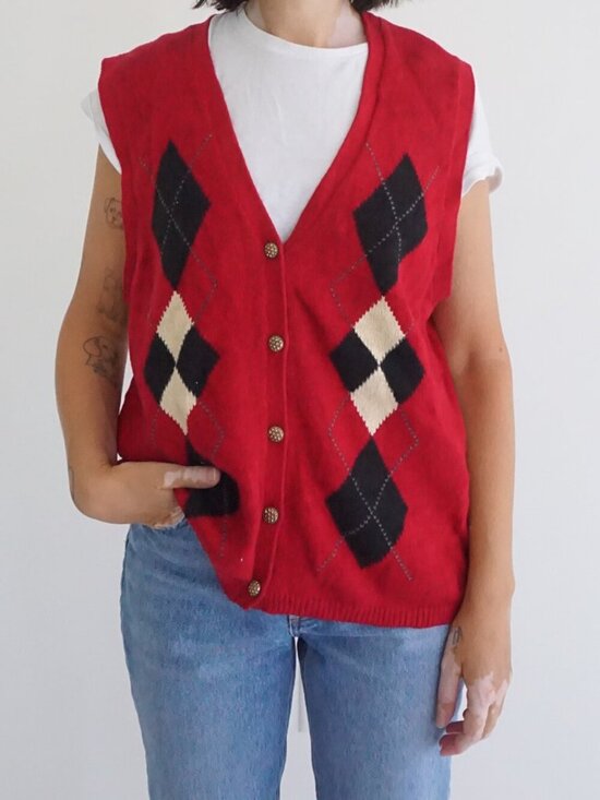 Sweaters - Vintage Sag Harbor Red Argyle Diamond Button V Neck Ribbed Knit Sweater Vest L